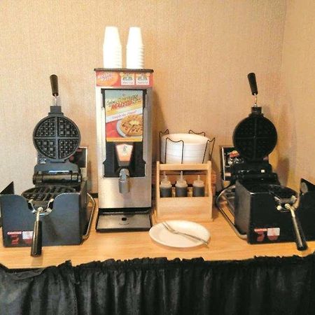 La Quinta Inn By Wyndham Detroit Southgate Eksteriør bilde
